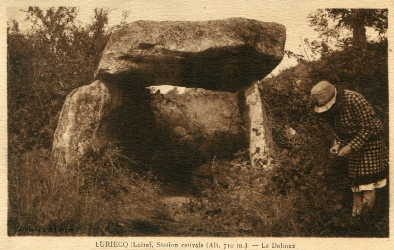 Carte postale ancienne Dolmen de Roche-Cubertelle - Luriecq