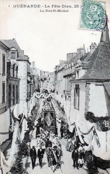 Carte postale ancienne Fête-Dieu à Guérande en 1905
