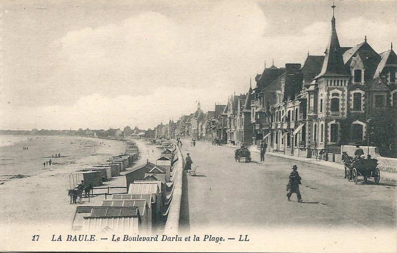 Carte postale ancienne La Baule-Fr-44-plage & boulevard Darlu-01
