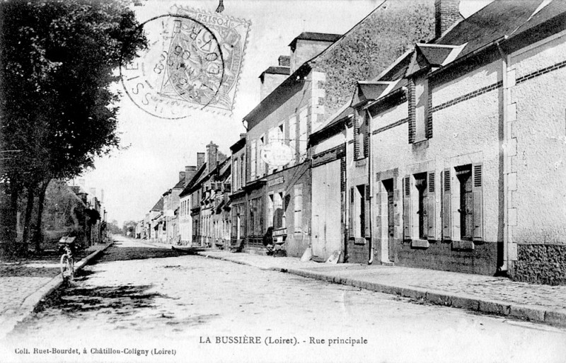 Carte postale ancienne Cp La Bussière rue principale