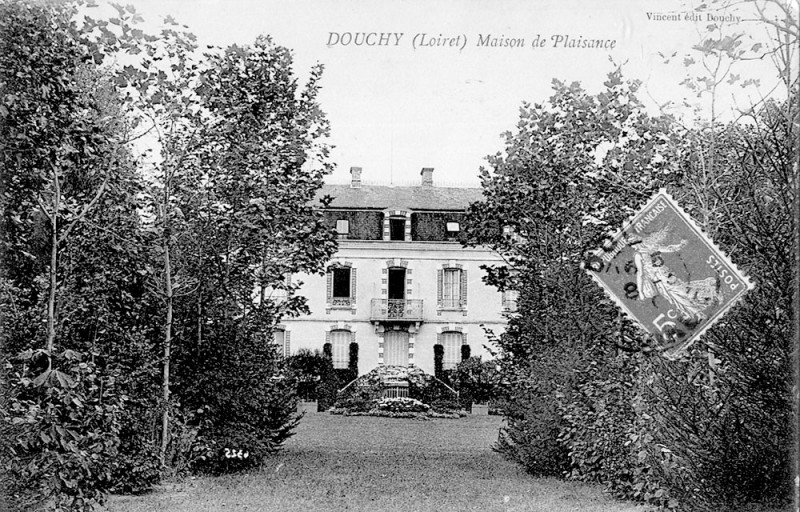 Carte postale ancienne Cp Douchy maison de plaisance