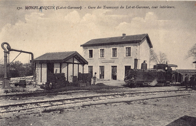 Carte postale ancienne Inconnu 170 - Monflanquin - Gare des Tramways du Lot-et-Garonne, cour intérieure