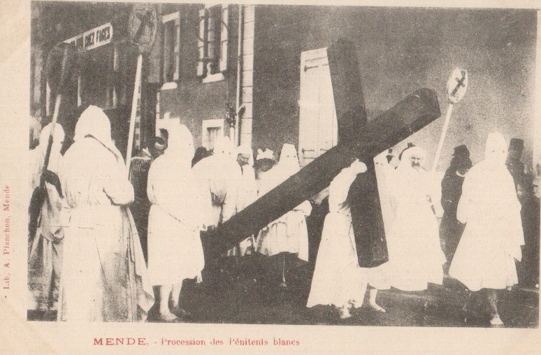 Carte postale ancienne Mende - Procession des Pénitents Blancs