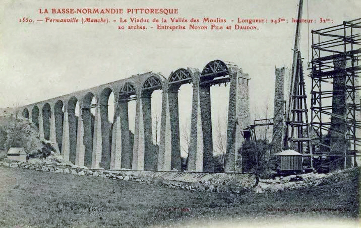 Carte postale ancienne Fermanville viaduc Jb Legoubey construction 2