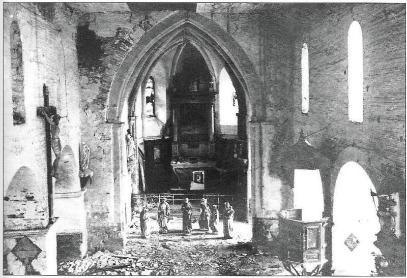 Carte postale ancienne Aubérive juillet 1915 intérieur
