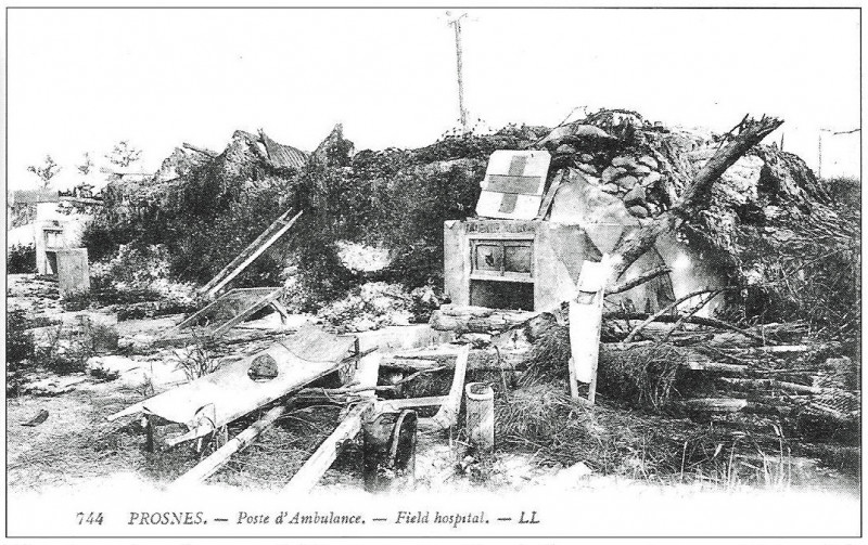 Carte postale ancienne Beine ambulance