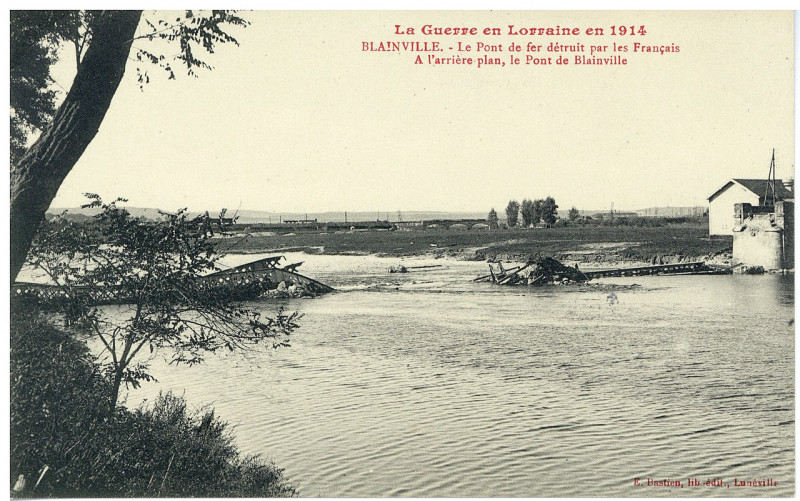 Carte postale ancienne Blainville. Le Pont de fer détruit par les Français. A l'arrière plan, le Pont de Blainville, la Gue P-Fg-Cp-00099
