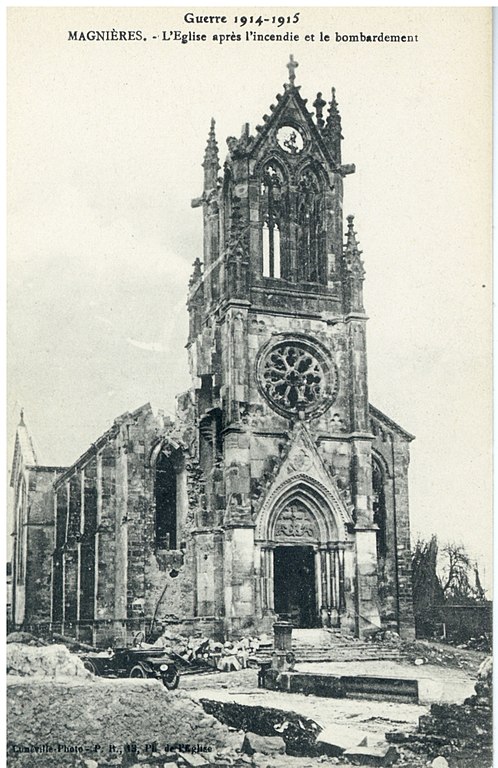 Carte postale ancienne Magnières. L'Eglise après l'incendie et le bombardement, Guerre 1914-1915 P-Fg-Cp-00251