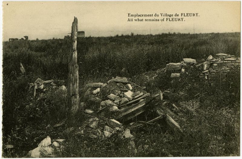 Carte postale ancienne All what remains of Fleury