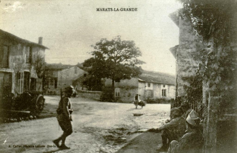 Carte postale ancienne Soldats marat