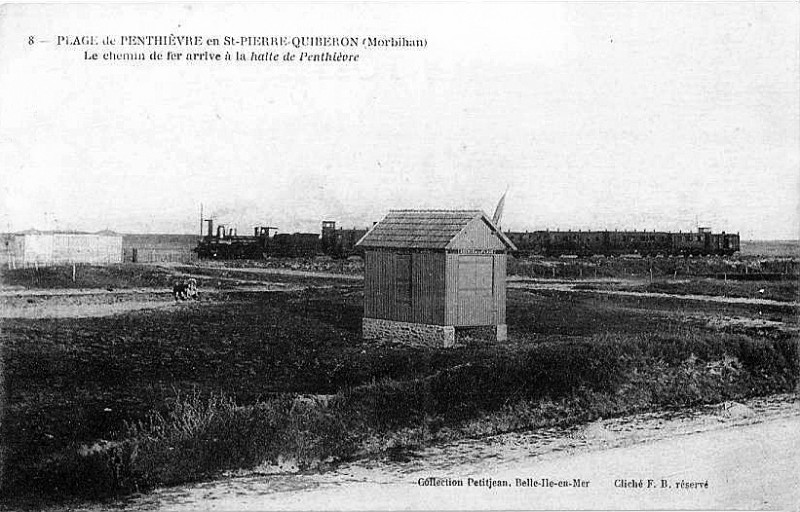 Carte postale ancienne Gare-Penthièvre-train-1900