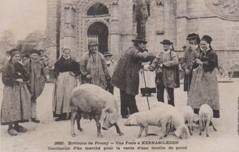Carte postale ancienne Kernascléden conclusion d'un marché