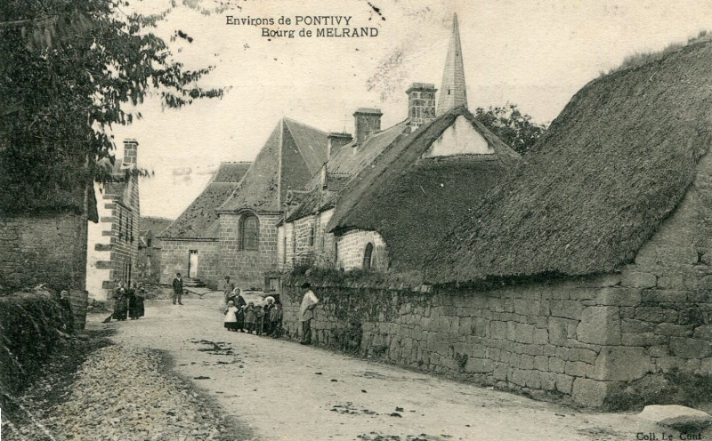 Carte postale ancienne Melrand bourg