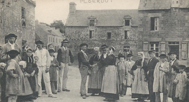 Carte postale ancienne Ploërdut danse bretonne