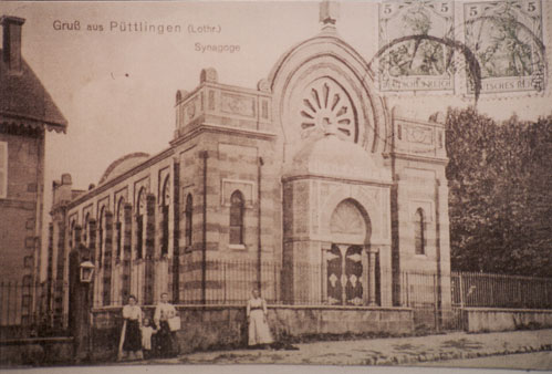 Carte postale ancienne Puttelange-aux-Lacs Synagoge