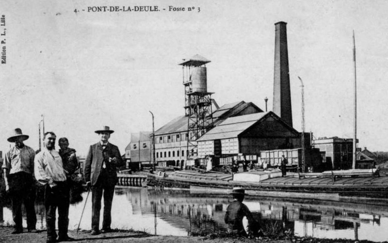 Carte postale ancienne Flers-en-Escrebieux - Fosse n° 3 des mines de l'Escarpelle (C) à Flers-en-Escrebieux