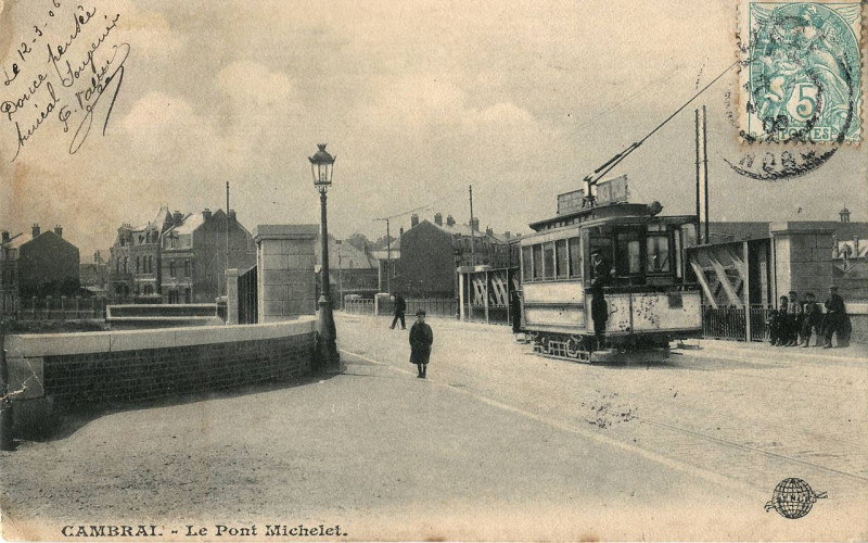 Carte postale ancienne Le Pont Michelet à Cambrai