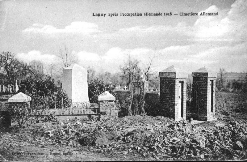 Carte postale ancienne Cimetiere Allemand 1918 à Lagny