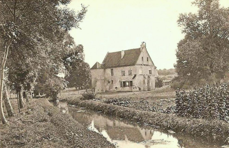 Carte postale ancienne Commelles, ferme 3b