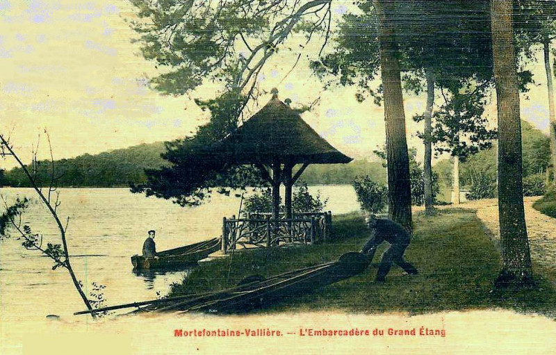 Carte postale ancienne Embarcadère de l'étang de l'Epine