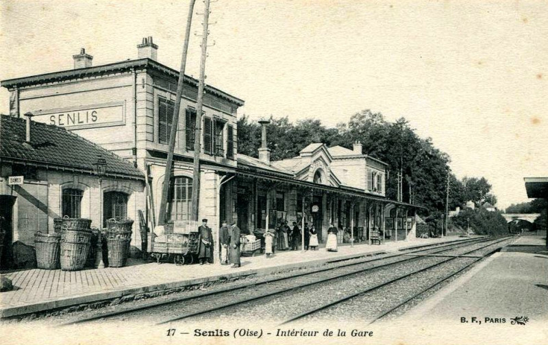 Carte postale ancienne Senlis, ancienne gare