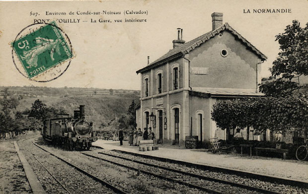 Carte postale ancienne GarePont d'Ouilly