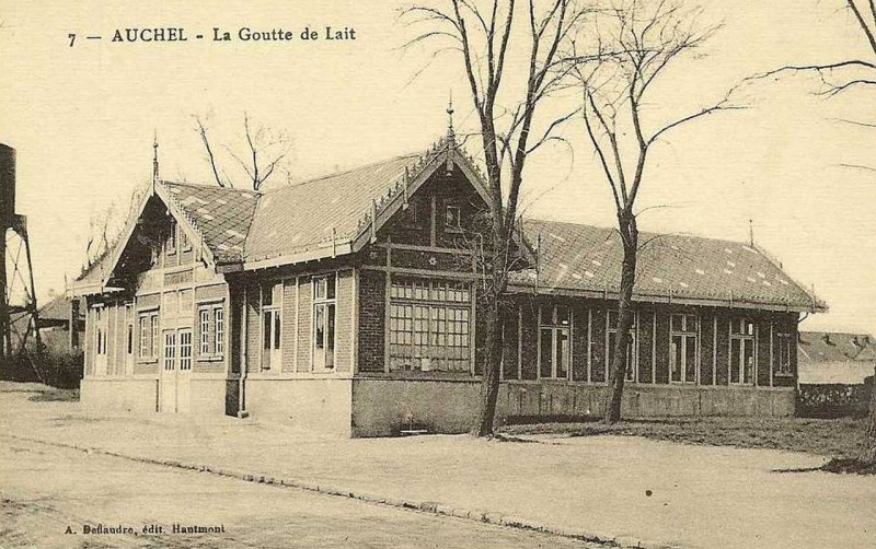 Carte postale ancienne Auchel - Goutte de Lait (A)