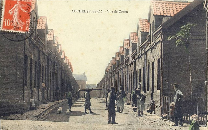 Carte postale ancienne Auchel - Vue de Corons