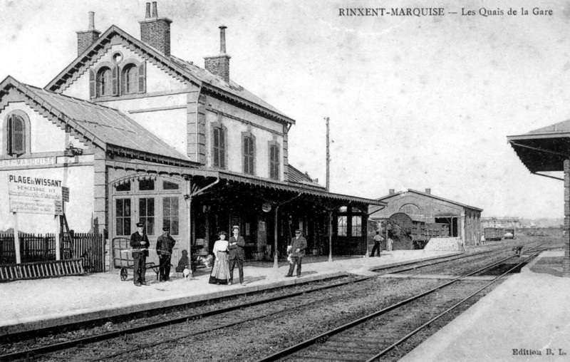 Carte postale ancienne Rinxent Les Quais De La Gare