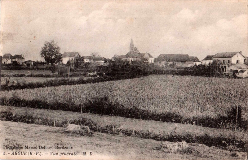 Carte postale ancienne Aroue (64) - vue générale 1