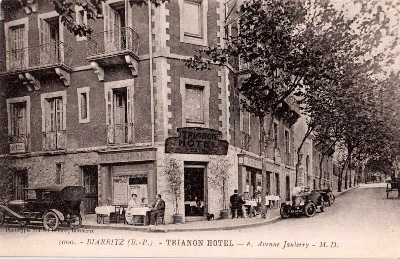 Carte postale ancienne Biarritz - Hôtel Trianon
