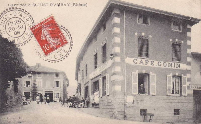 Carte postale ancienne L'arrivée à Saint-Just-d'Avray