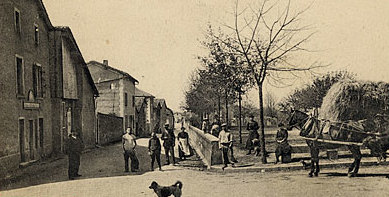 Carte postale ancienne Saint-priest 1900