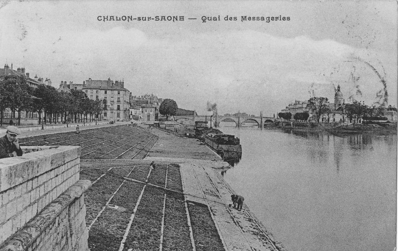 Carte postale ancienne Chalon-sur-saone quai des messageries 1929