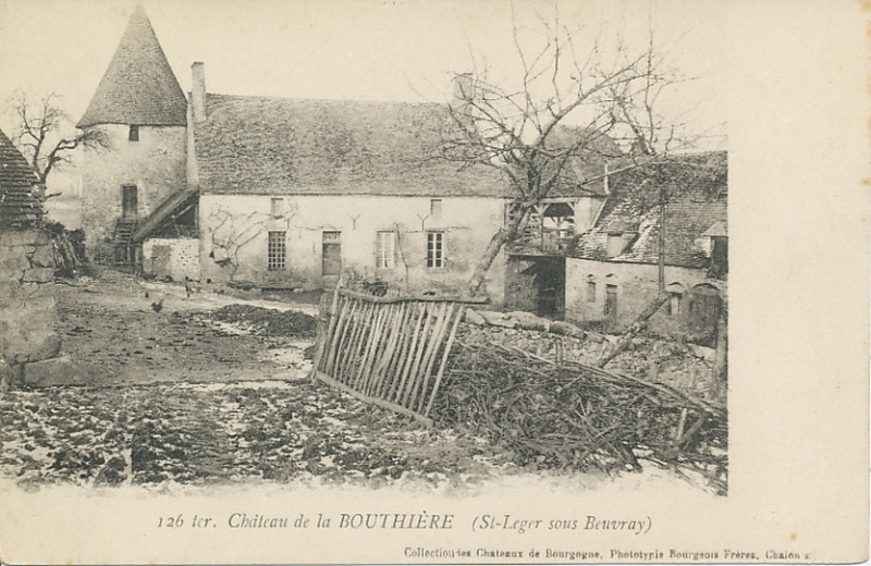 Carte postale ancienne Château de la Bouthière (2) à Saint-Léger-sous-Beuvray