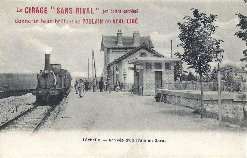 Carte postale ancienne Léchelle - Arrivée d'un train en gare