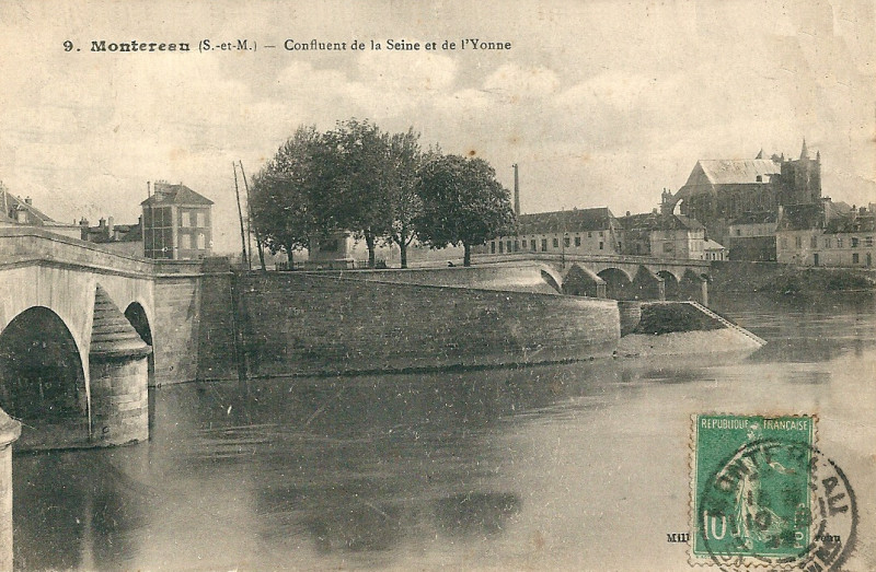 Carte postale ancienne Montereau F-Y . Confluent . 1920