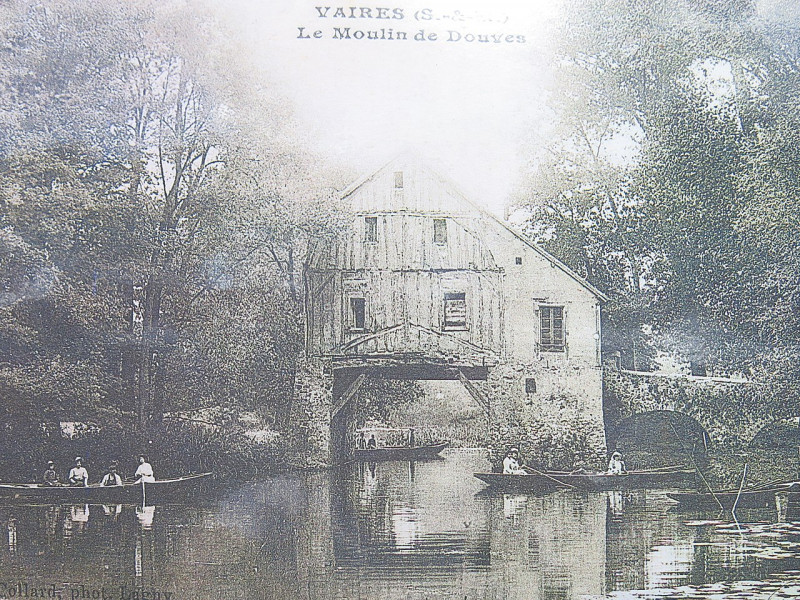 Carte postale ancienne Vaires - Le Moulin de Douves à Torcy