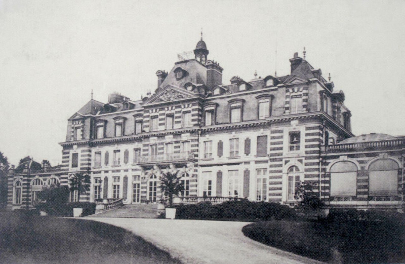 Carte postale ancienne Chateau de Rentilly à Bussy-Saint-Martin