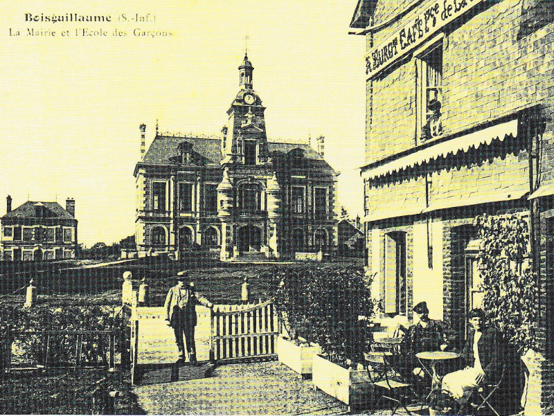 Carte postale ancienne Bg-Mairie