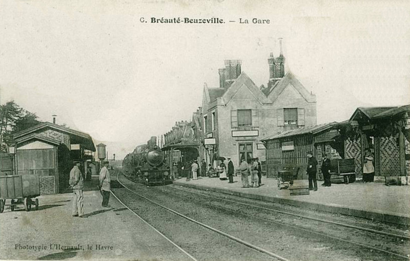 Carte postale ancienne Gare de Bréauté