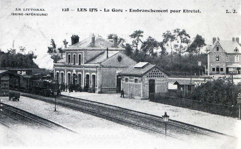 Carte postale ancienne Gare des Ifs 1