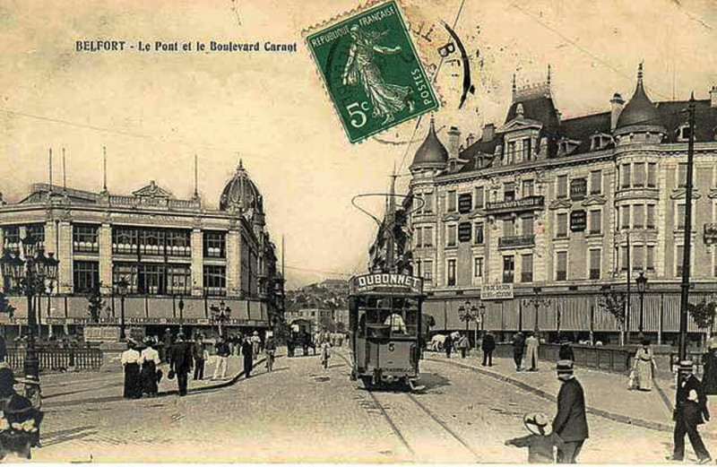 Carte postale ancienne Belfort Avenue Carnot