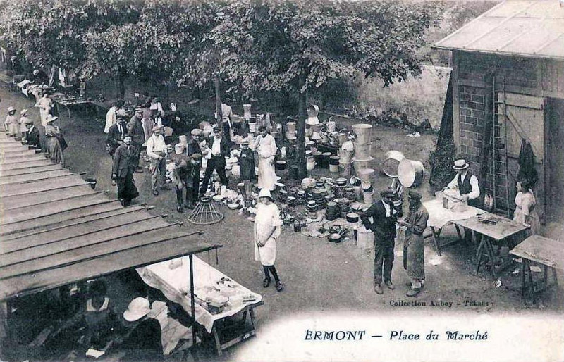 Carte postale ancienne Ermont-Place du Marche