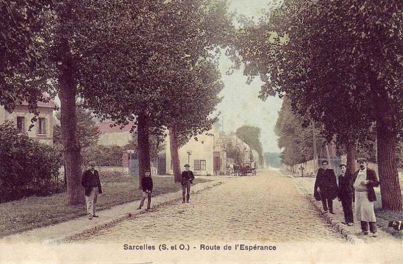 Carte postale ancienne Sarcelles-Route de l Esperance
