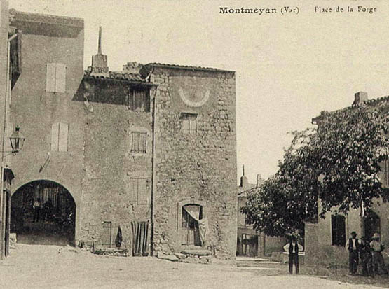 Carte postale ancienne J. Martin Place de la Forge 1910