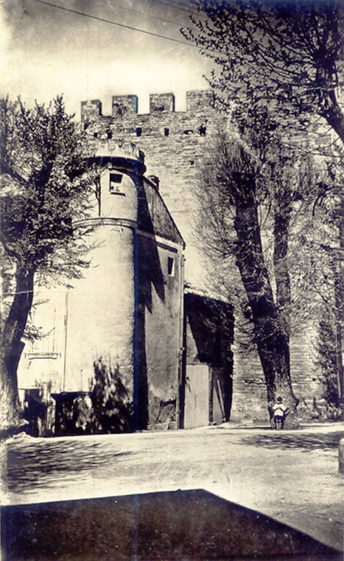 Carte postale ancienne Camaret vieille tour