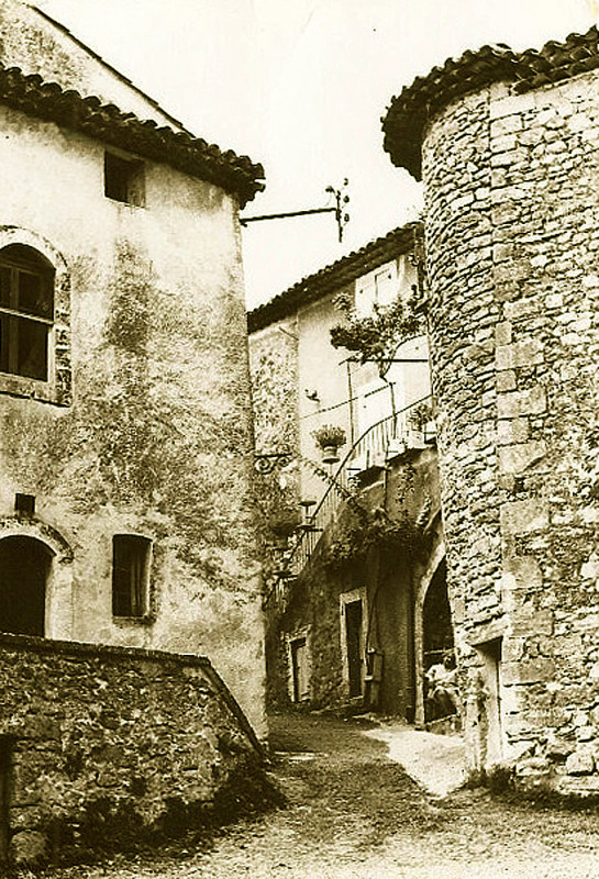 Carte postale ancienne Castellet vieille rue