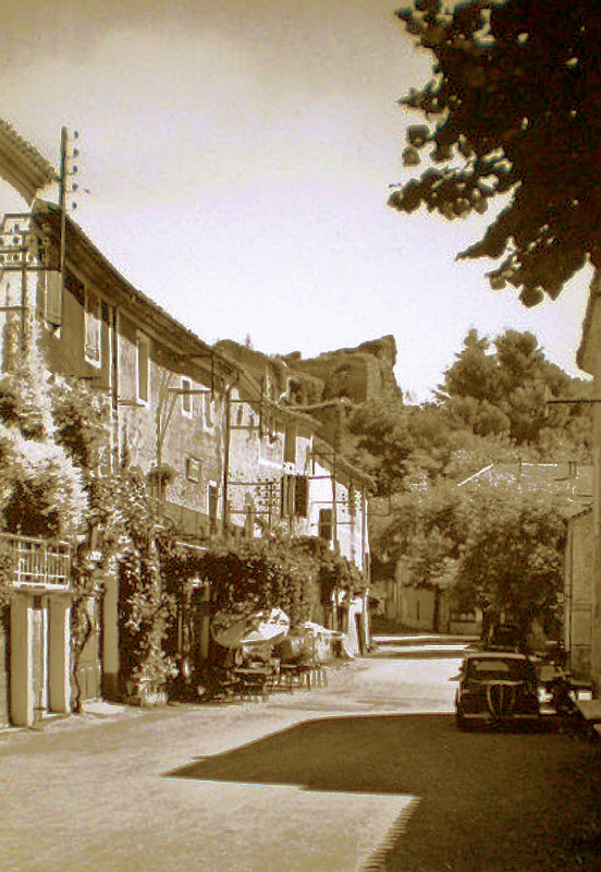 Carte postale ancienne Puyméras Grand Rue