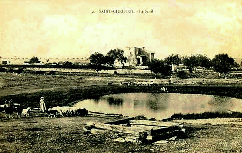 Carte postale ancienne Saint-Christol Doline emplie d'eau